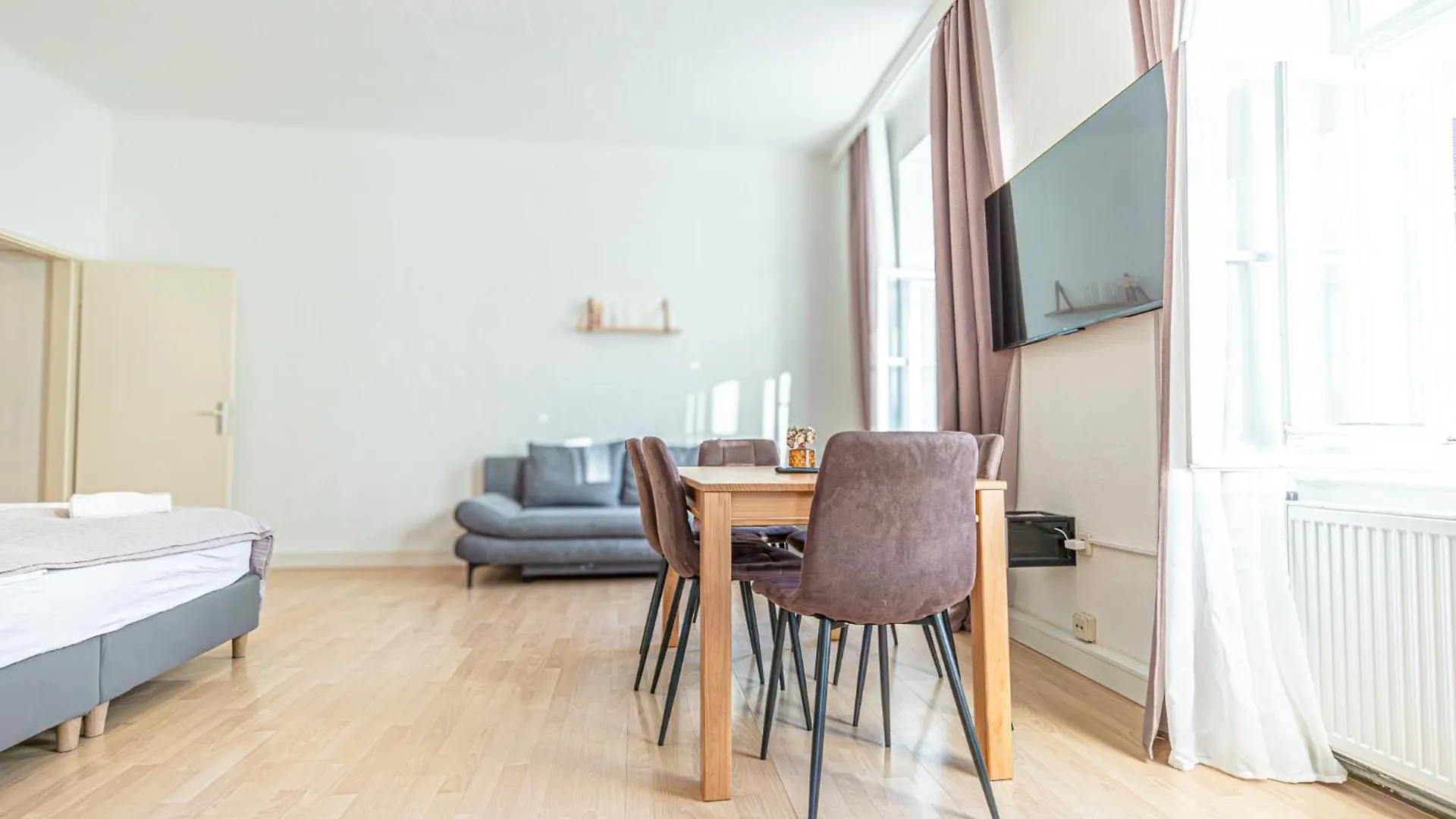 Modern 2-Bedroom Apartment For 5 In Prime Location Vienna