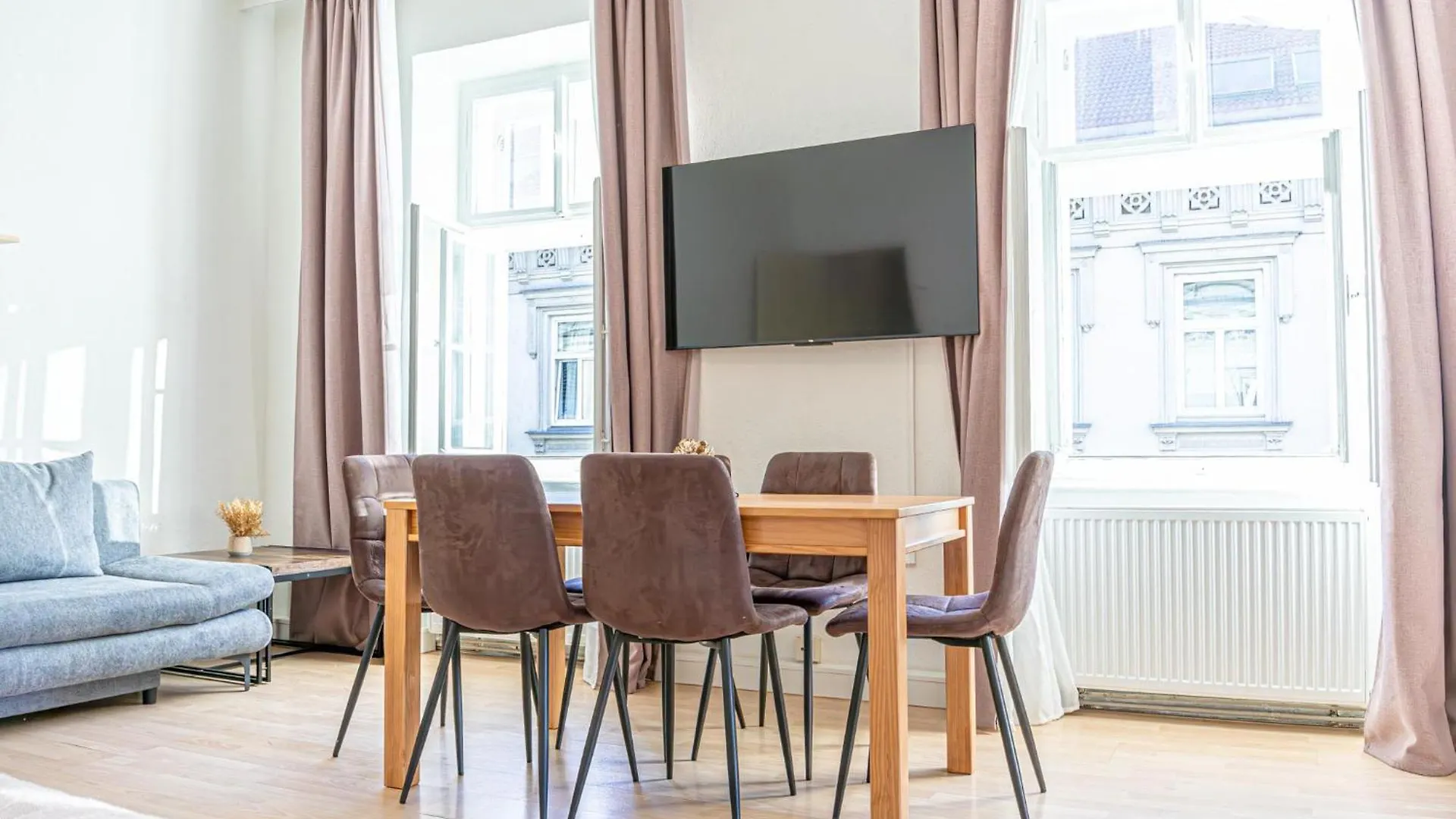 Modern 2-Bedroom Apartment For 5 In Prime Location Vienna