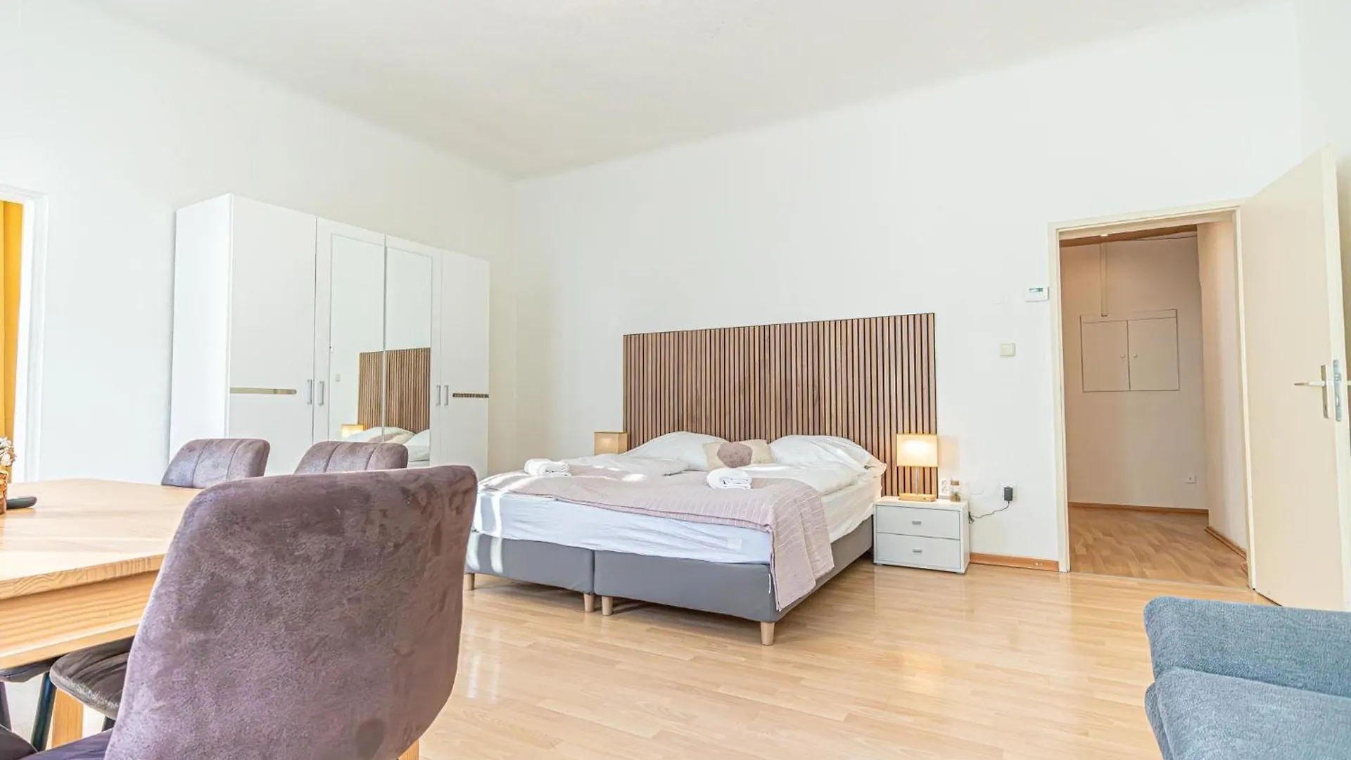 Modern 2-Bedroom Apartment For 5 In Prime Location Vienna Austria
