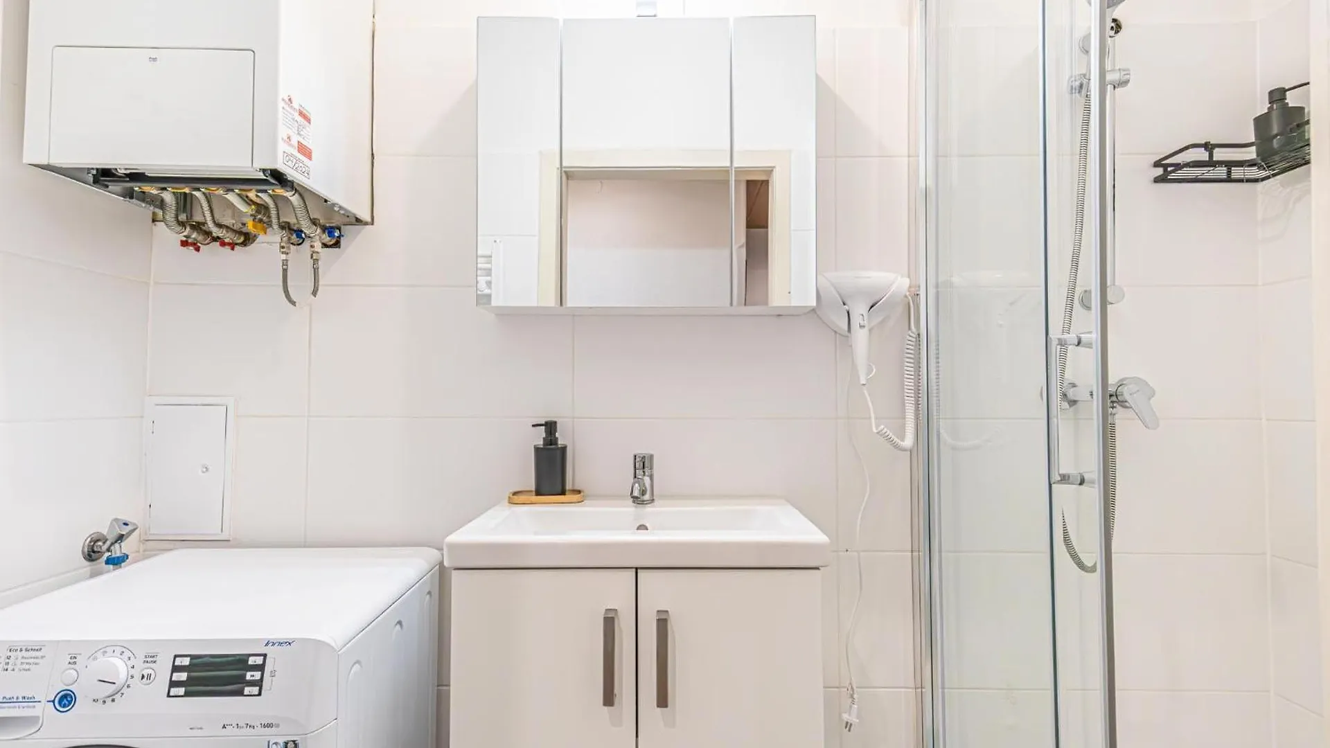 Modern 2-Bedroom Apartment For 5 In Prime Location Vienna